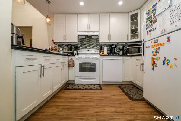 $2,250 | 18 Amsterdam Avenue, Unit 3A, Bridgeport, CT 06606
