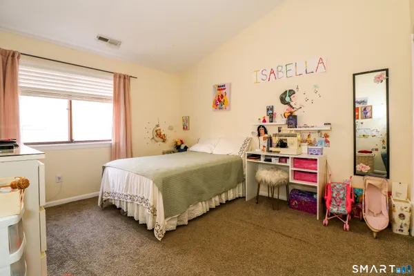 $2,250 | 18 Amsterdam Avenue, Unit 3A, Bridgeport, CT 06606