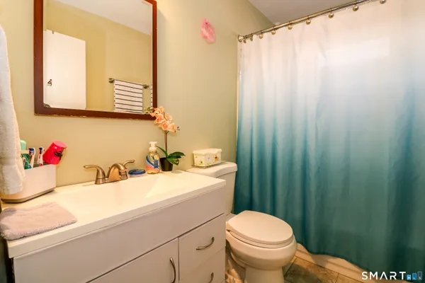 $2,250 | 18 Amsterdam Avenue, Unit 3A, Bridgeport, CT 06606