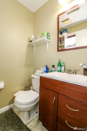 $2,250 | 18 Amsterdam Avenue, Unit 3A, Bridgeport, CT 06606