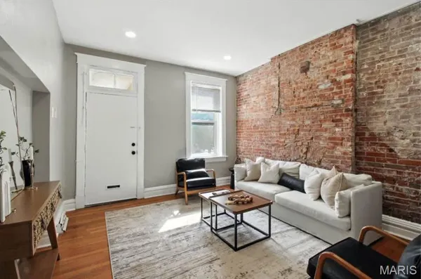 $239,900 | 6451 South Kingshighway Boulevard, St. Louis, MO 63109