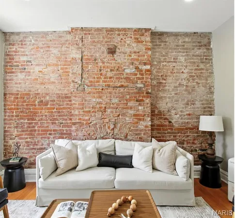 $239,900 | 6451 South Kingshighway Boulevard, St. Louis, MO 63109