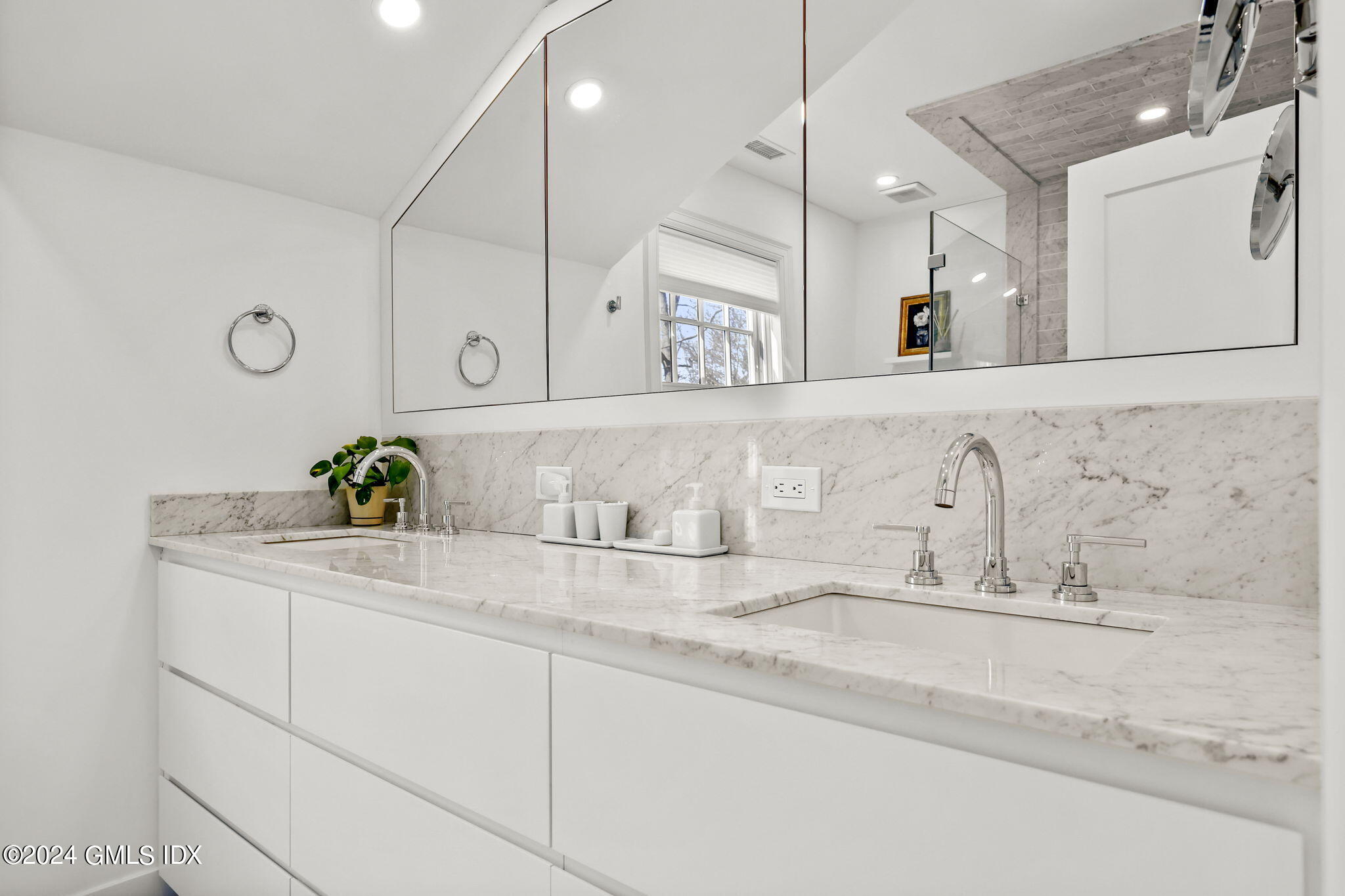 18 Annjim Drive Greenwich, CT 06830 - Photo 12 of 23