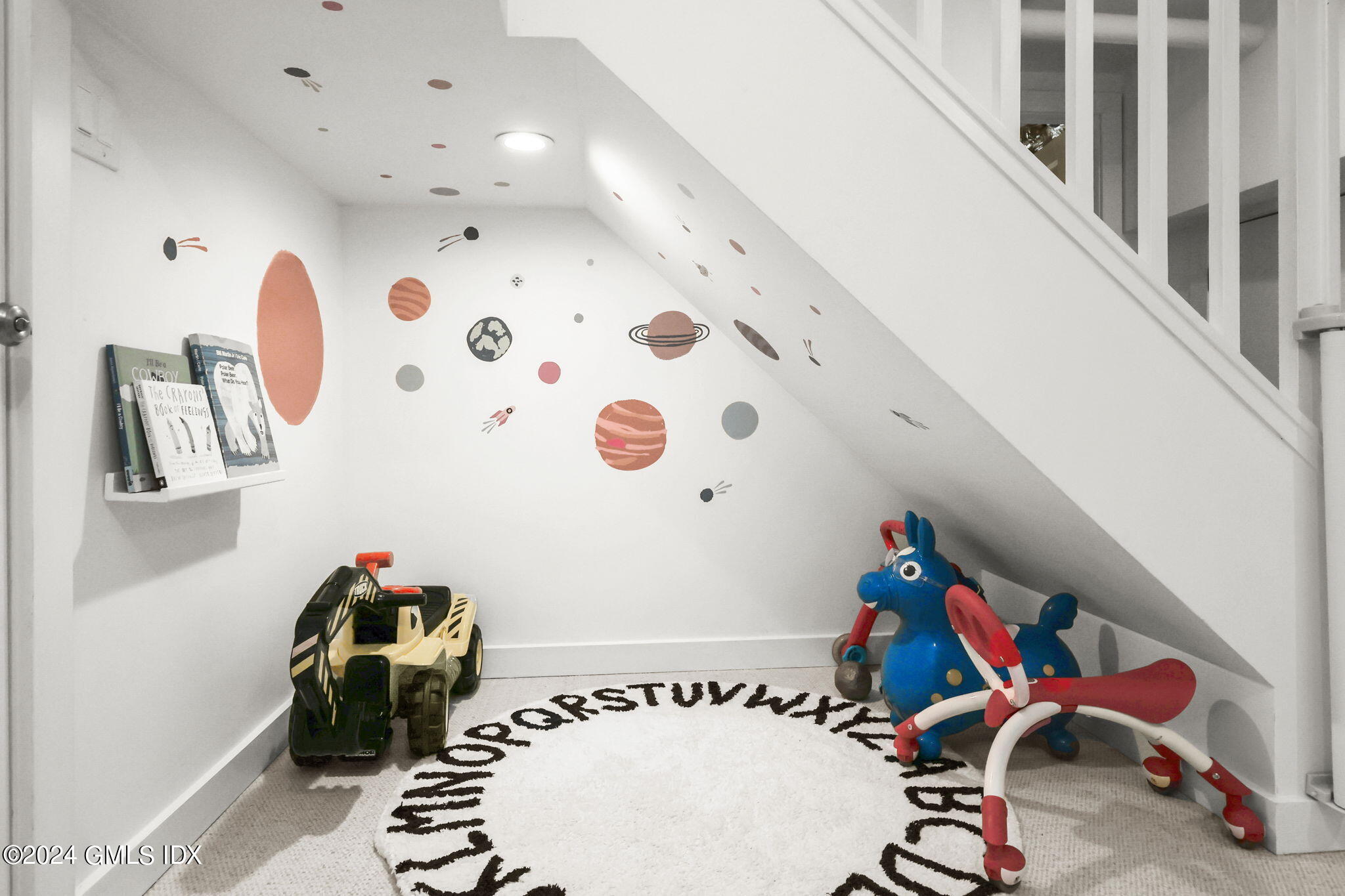 18 Annjim Drive Greenwich, CT 06830 - Photo 17 of 23