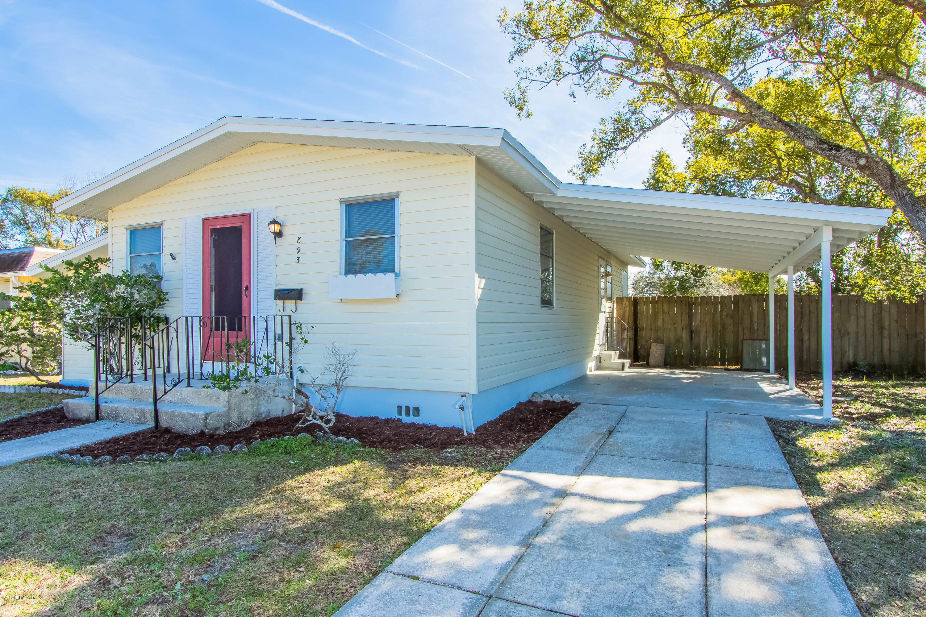 893 Palermo Road St. Augustine, FL 32086 - Photo 3 of 25 a view of backyard with a patio
