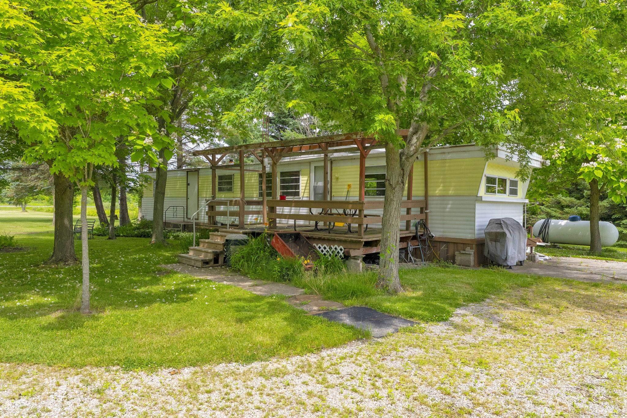 5723 Wildcat Road Croswell, MI 48422 - Photo 4 of 25 50213465-bf868117-182a-40b8-88ea-4d78cca18d6e.JPG