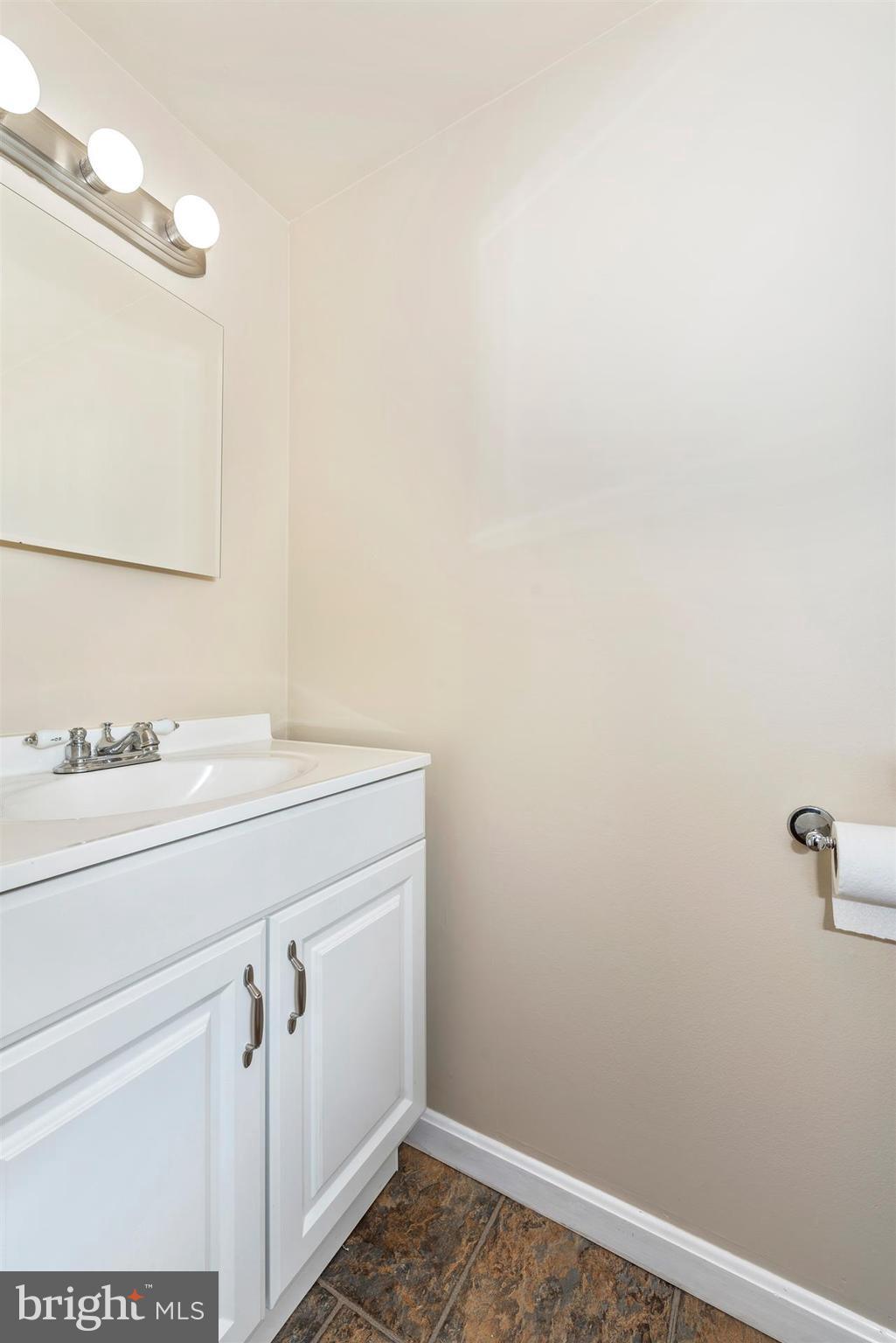 1619 Colonial Way Frederick, MD 21702 - Photo 14 of 28 Powder Room