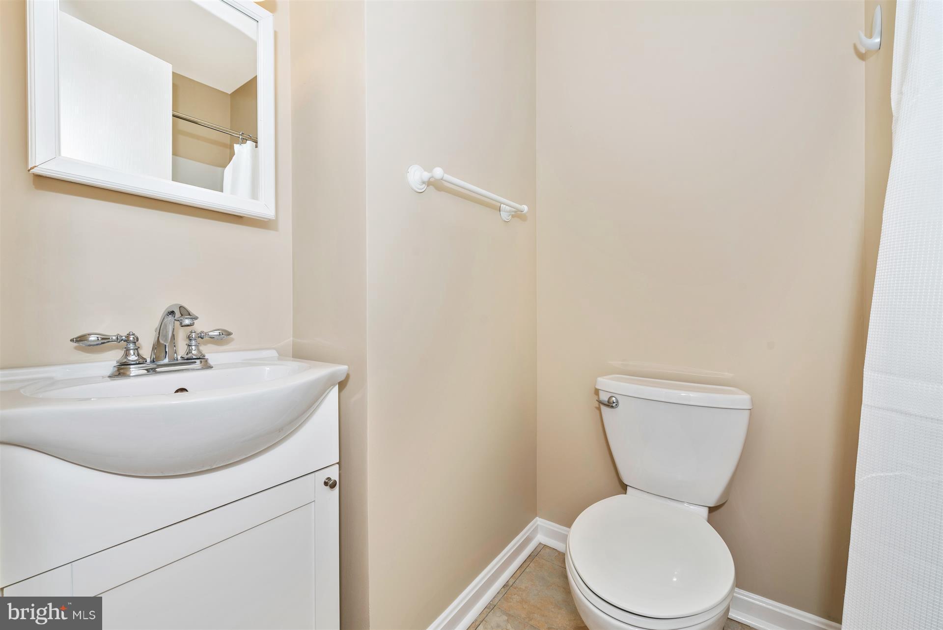 1619 Colonial Way Frederick, MD 21702 - Photo 17 of 28 Master bath Attached