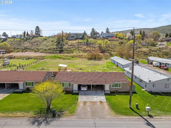 $305,000 | 2735-2745 Myrtle Street, Baker City, OR 97814
