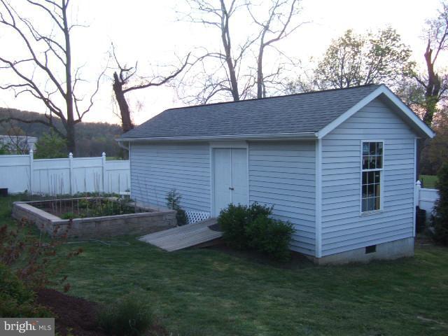 21403 Mt Lena Road Boonsboro, MD 21713 - Photo 17 of 22 Exterior (Rear)