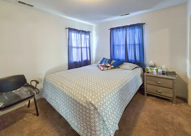 $349,999 | 719 Surrey Drive, Streamwood, IL 60107