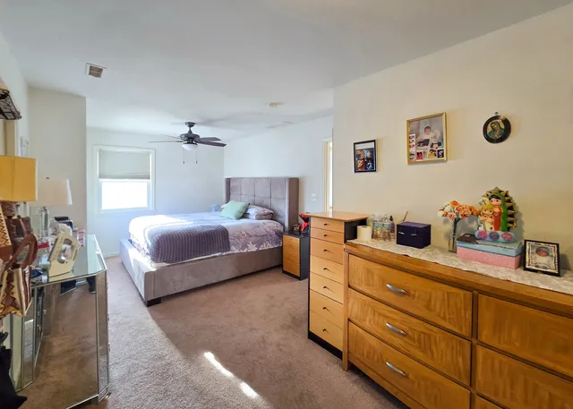 $349,999 | 719 Surrey Drive, Streamwood, IL 60107