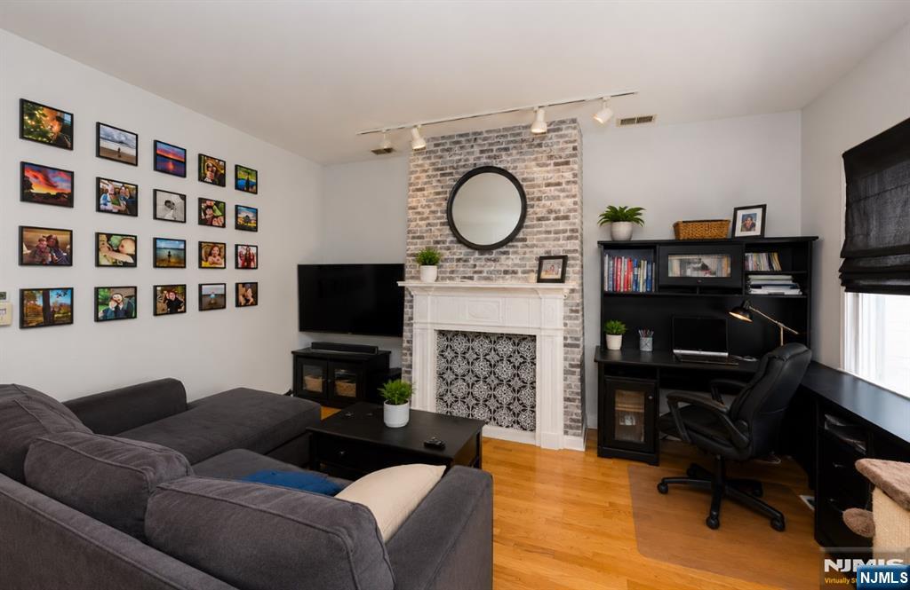 21-23 Fitzherbert Street Bloomfield, NJ 07003 - Photo 10 of 25