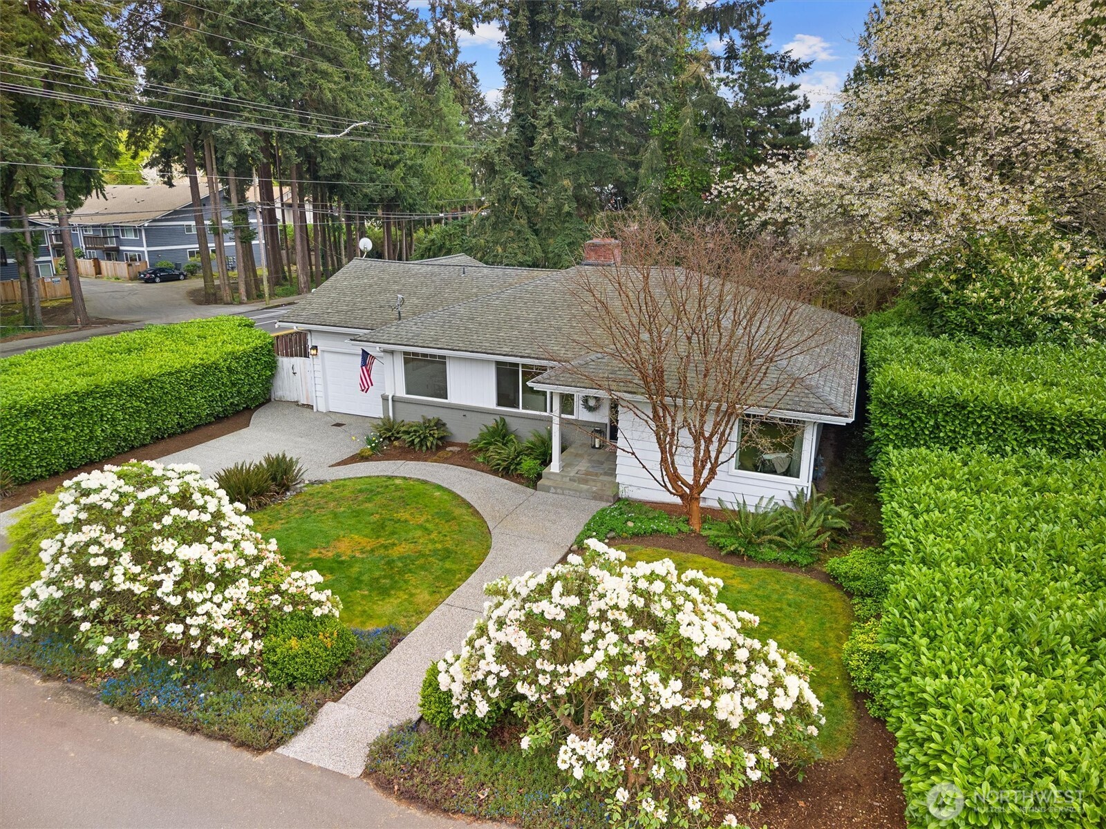 7604 194th Street Southwest Edmonds, WA 98026 - Photo 2 of 33