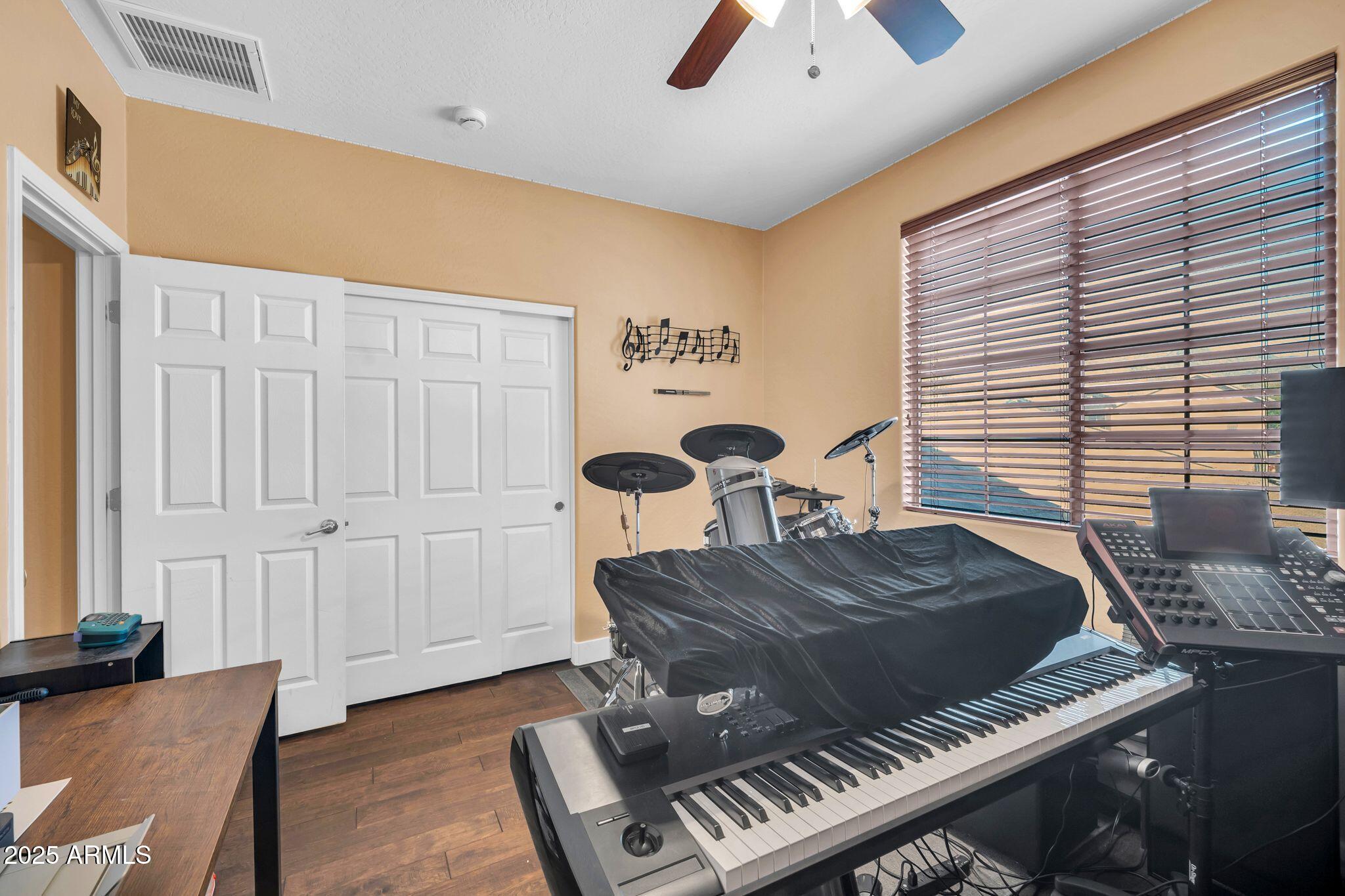 4408 West Summerside Road Laveen, AZ 85339 - Photo 15 of 31 4408 W Summerside Road