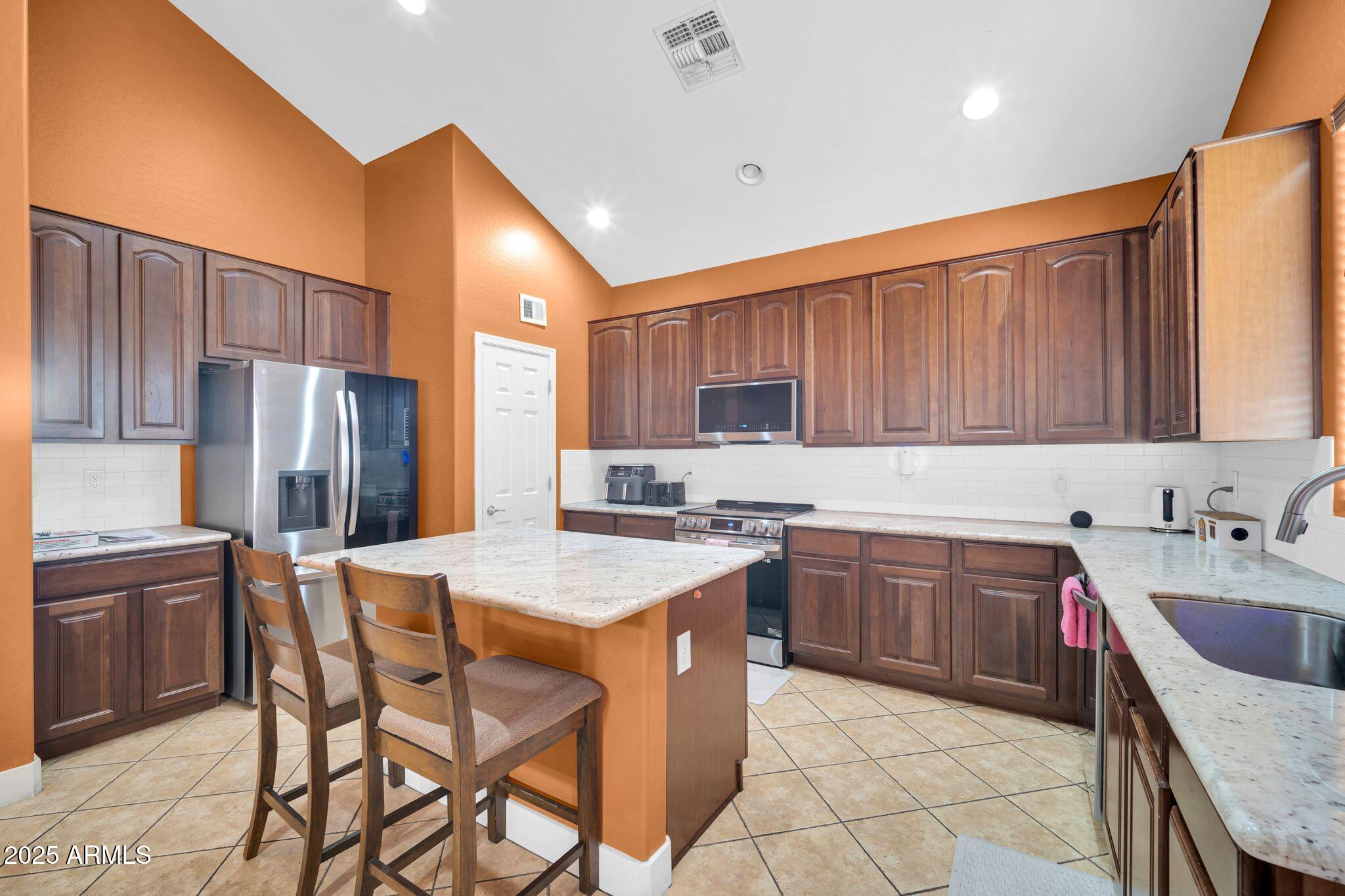 4408 West Summerside Road Laveen, AZ 85339 - Photo 6 of 31 4408 W Summerside Road
