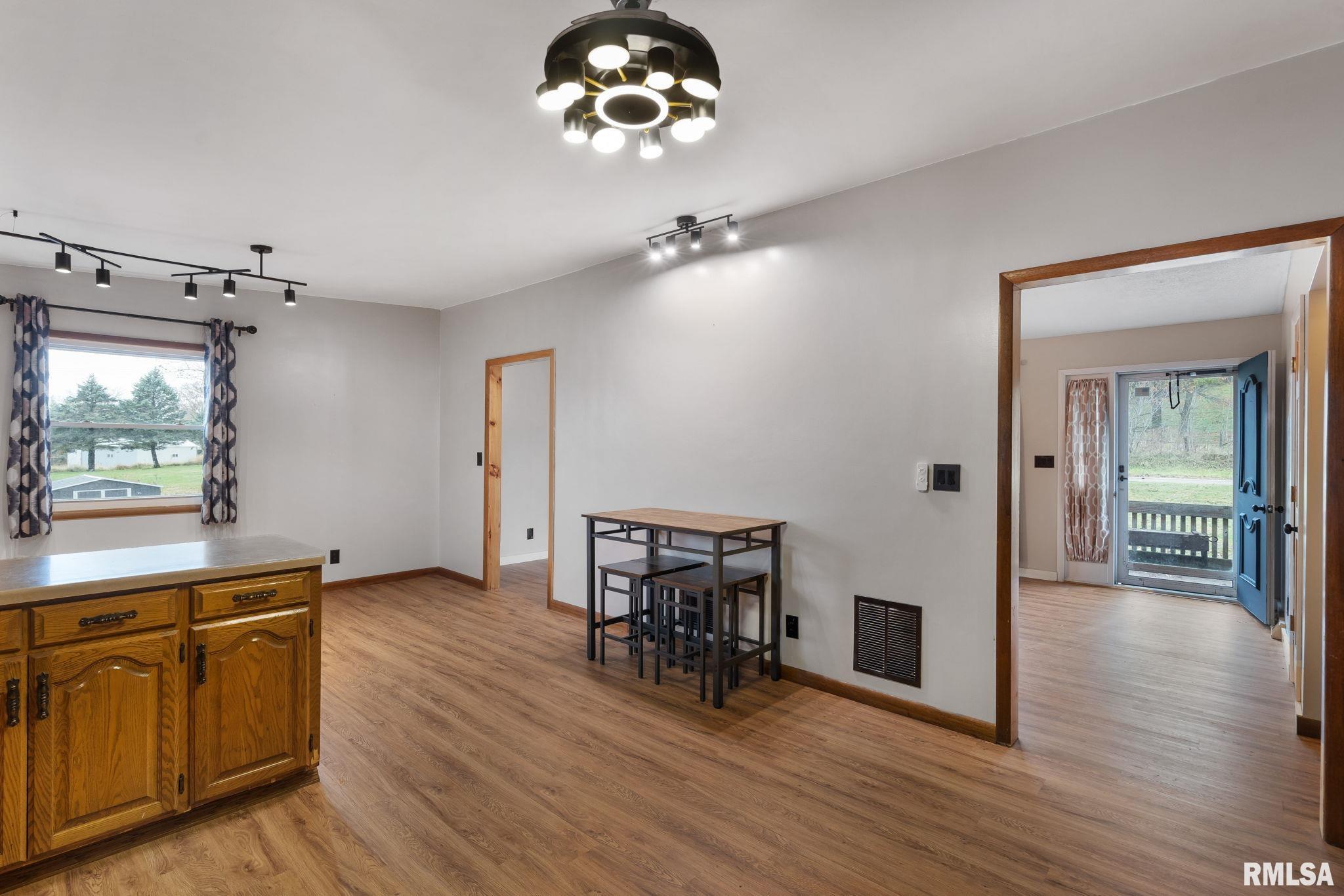 12445 Oakton Road Savanna, IL 61074 - Photo 11 of 34 Gallery Image 11