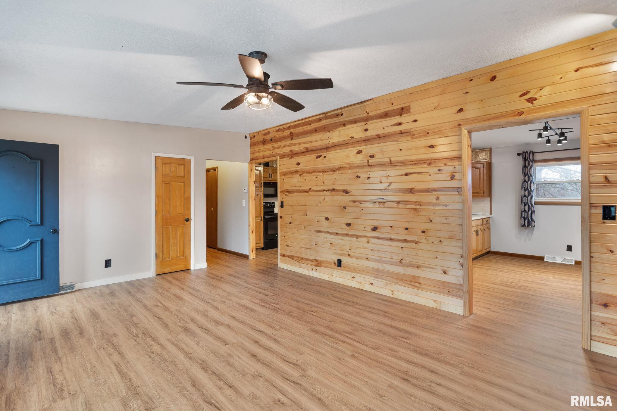 12445 Oakton Road Savanna, IL 61074 - Photo 7 of 34 Gallery Image 7