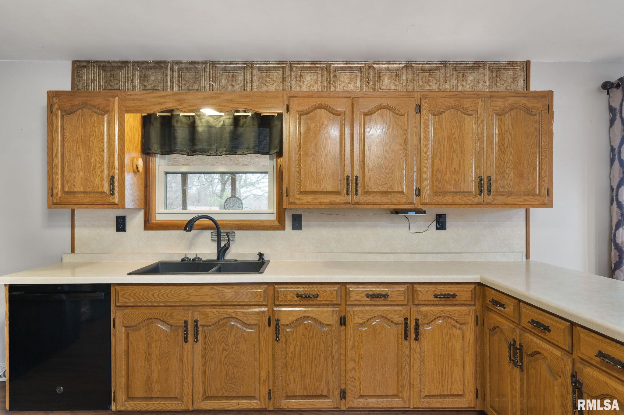 12445 Oakton Road Savanna, IL 61074 - Photo 9 of 34 Gallery Image 9