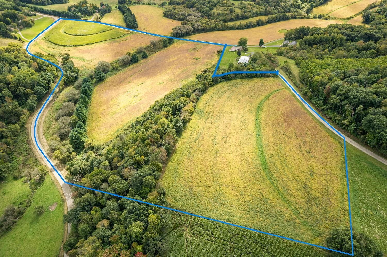 40.90 Kinnamon Reedsburg, WI 53959 - Photo 1 of 29