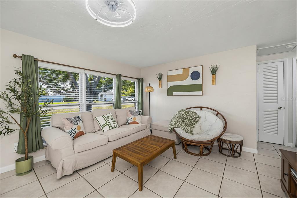1050 Olympia Road Venice, FL 34293 - Photo 14 of 68 Gallery Image 14