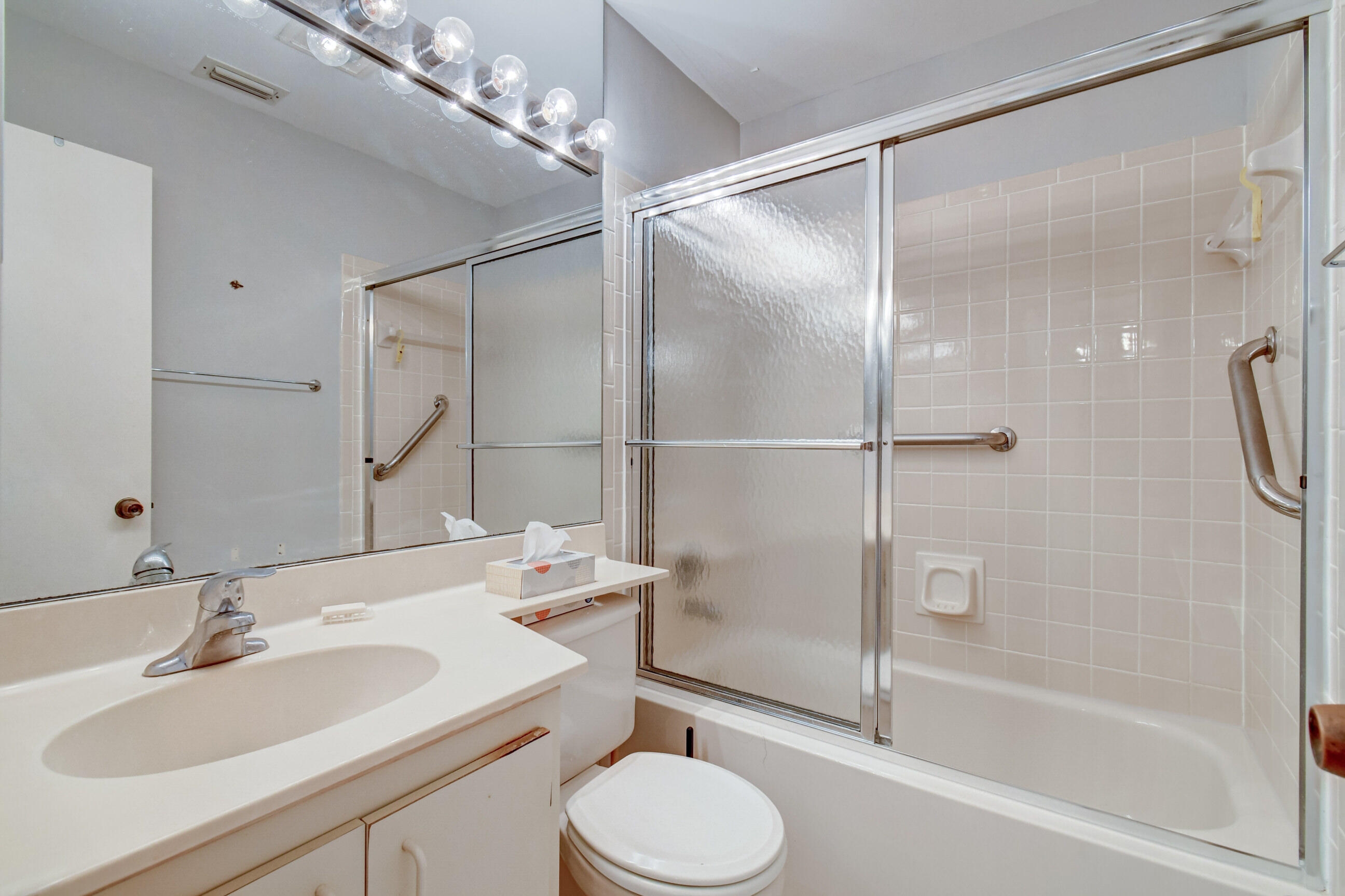 5374 Poppy Place, Unit B Delray Beach, FL 33484 - Photo 19 of 40 40_dsc_6953_4_5_6_7