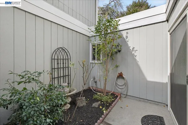 $999,900 | 7543 Maywood Drive, Pleasanton, CA 94588