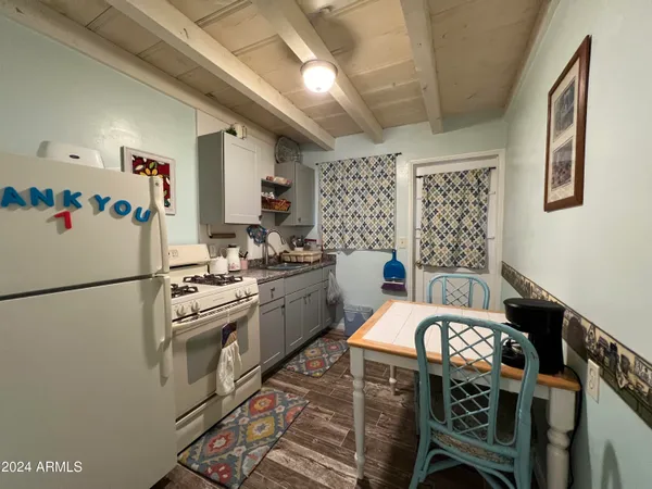 $995 | 9502 North 2nd Place, Phoenix, AZ 85020