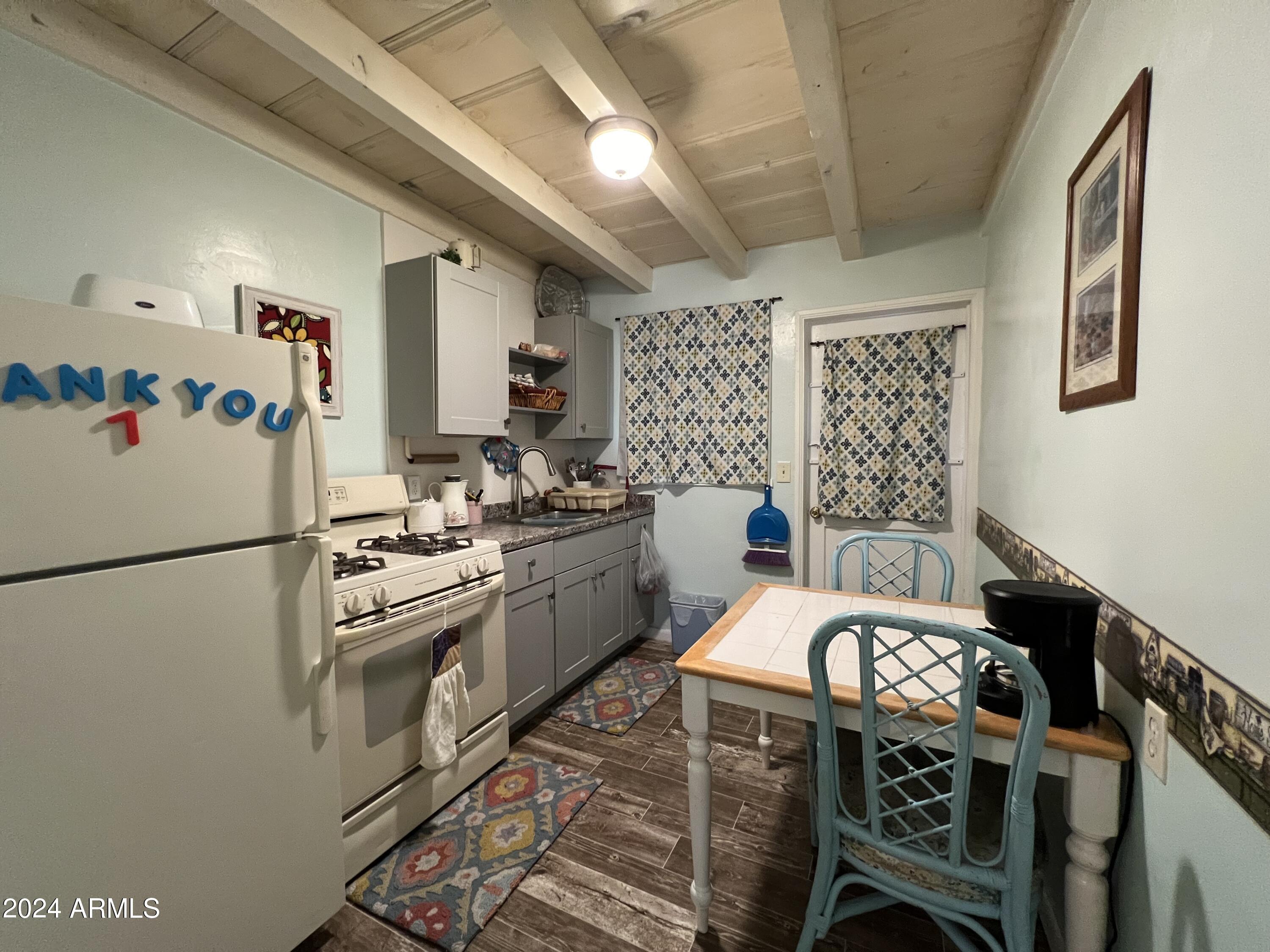 9502 North 2nd Place Phoenix, AZ 85020 - Photo 12 of 29 Photo Mar 12 2024, 12 28 59 PM