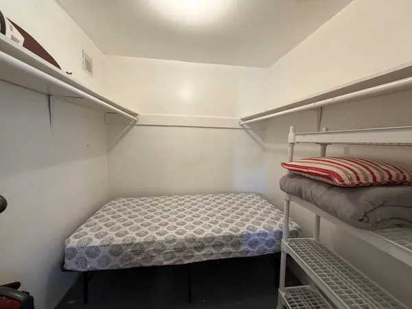 $995 | 9502 North 2nd Place, Phoenix, AZ 85020