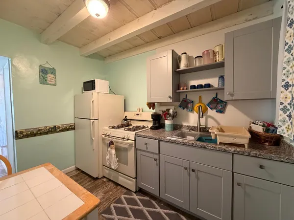 $995 | 9502 North 2nd Place, Phoenix, AZ 85020