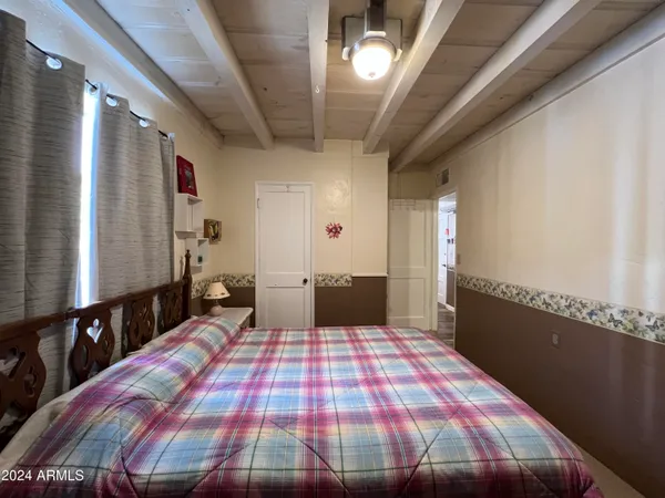 $995 | 9502 North 2nd Place, Phoenix, AZ 85020