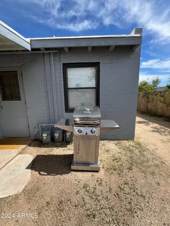 $995 | 9502 North 2nd Place, Phoenix, AZ 85020