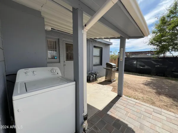 $995 | 9502 North 2nd Place, Phoenix, AZ 85020