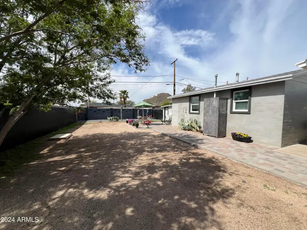 $995 | 9502 North 2nd Place, Phoenix, AZ 85020