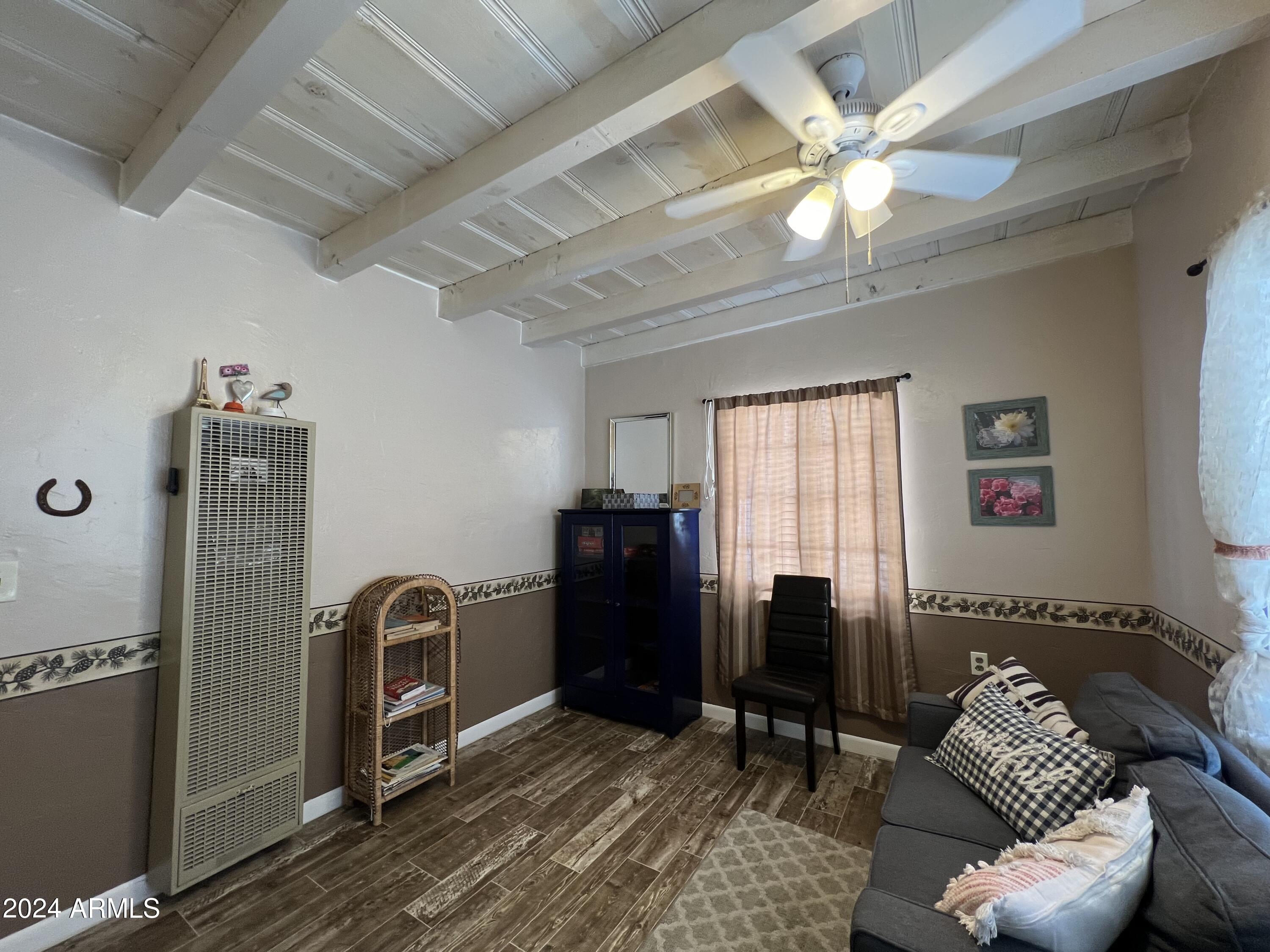 9502 North 2nd Place Phoenix, AZ 85020 - Photo 6 of 29 Photo Mar 12 2024, 12 28 31 PM