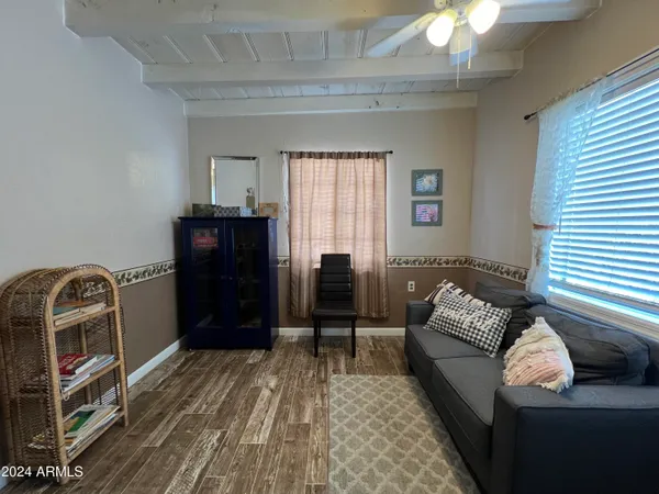 $995 | 9502 North 2nd Place, Phoenix, AZ 85020