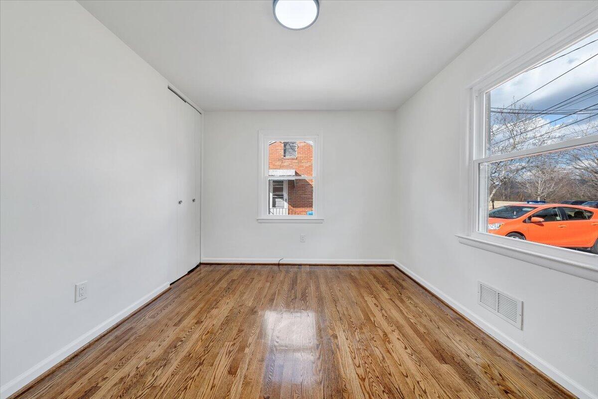 4960 Florist Road Roanoke, VA 24012 - Photo 18 of 37 19-MIB06717