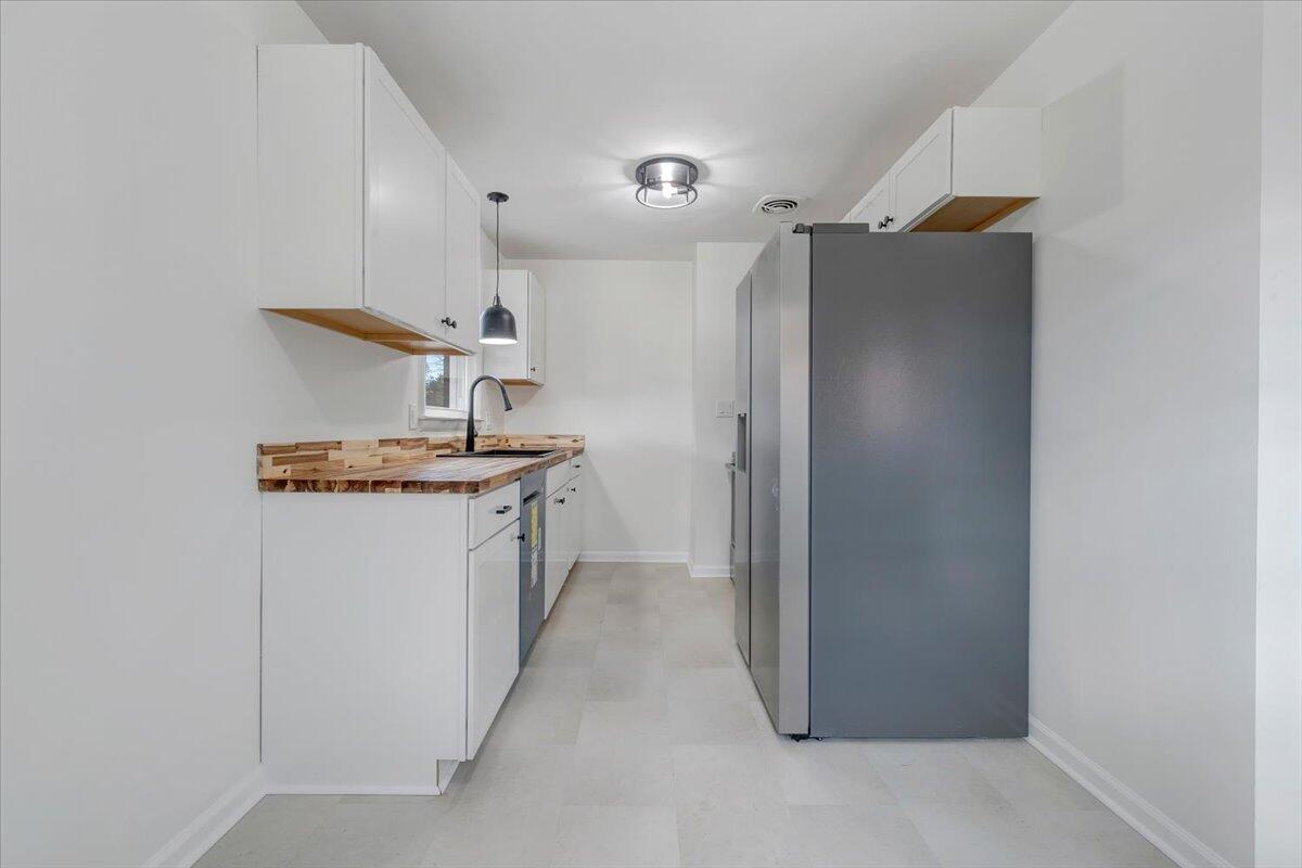 4960 Florist Road Roanoke, VA 24012 - Photo 7 of 37 08-MIB06684