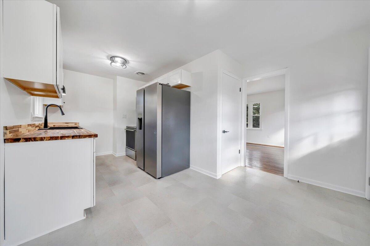 4960 Florist Road Roanoke, VA 24012 - Photo 8 of 37 09-MIB06687