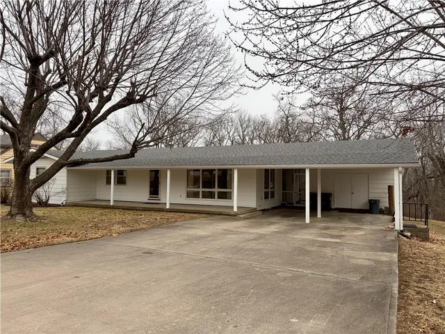$275,000 | 707 Laurel Drive, Warrensburg, MO 64093