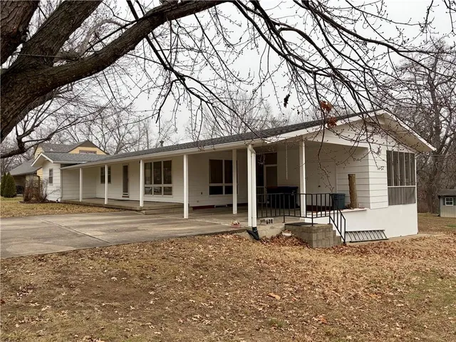 $275,000 | 707 Laurel Drive, Warrensburg, MO 64093
