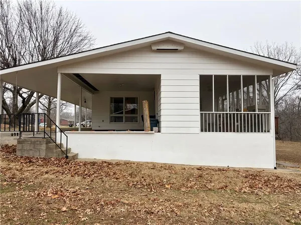 $250,000 | 707 Laurel Drive, Warrensburg, MO 64093