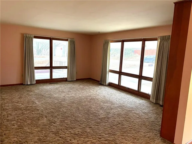 $275,000 | 707 Laurel Drive, Warrensburg, MO 64093