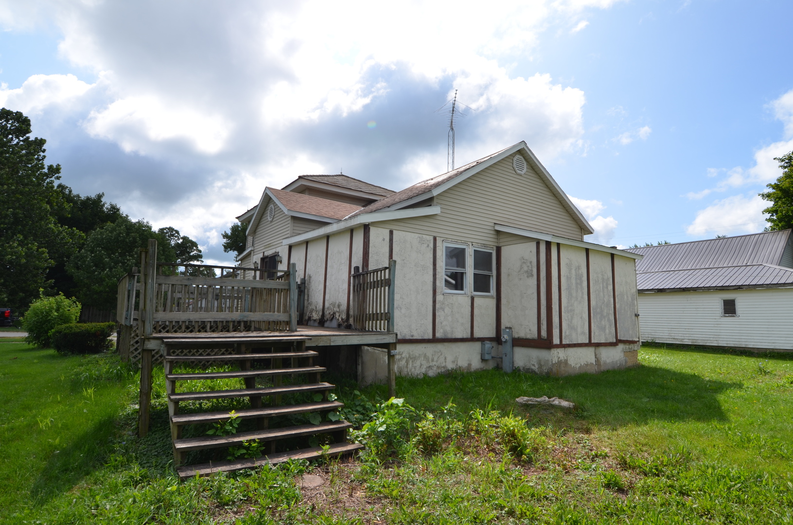 103 North Lane Street Ransom, IL 60470 - Photo 13 of 14 a view of a house with a yard