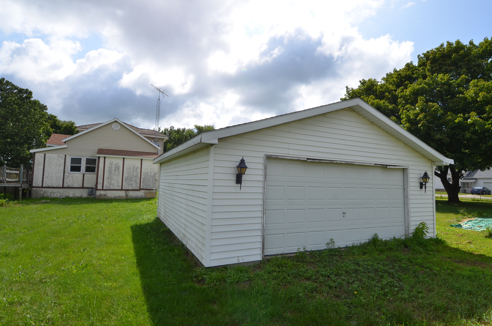 103 North Lane Street Ransom, IL 60470 - Photo 14 of 14 a front view of house with yard and green space