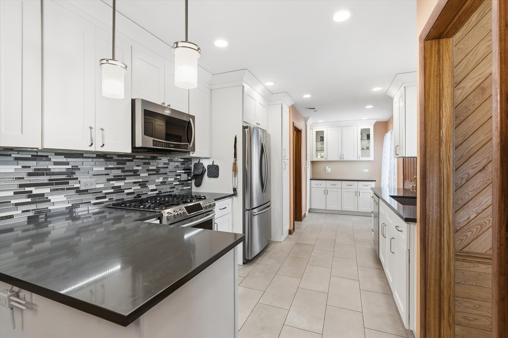 2818 Farrell Avenue Park Ridge, IL 60068 - Photo 12 of 47