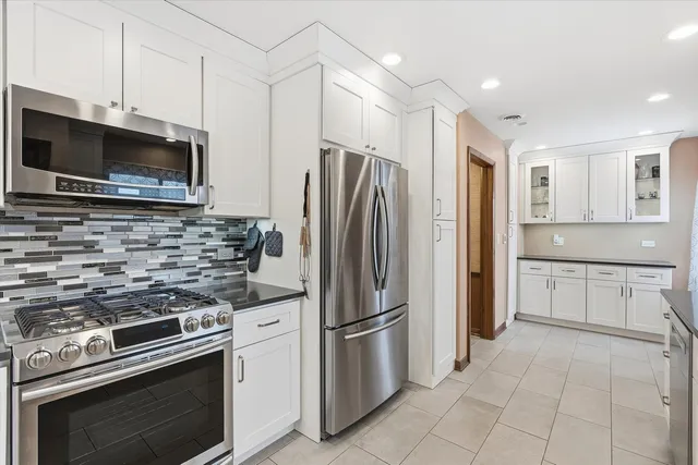 $450,000 | 2818 Farrell Avenue, Park Ridge, IL 60068