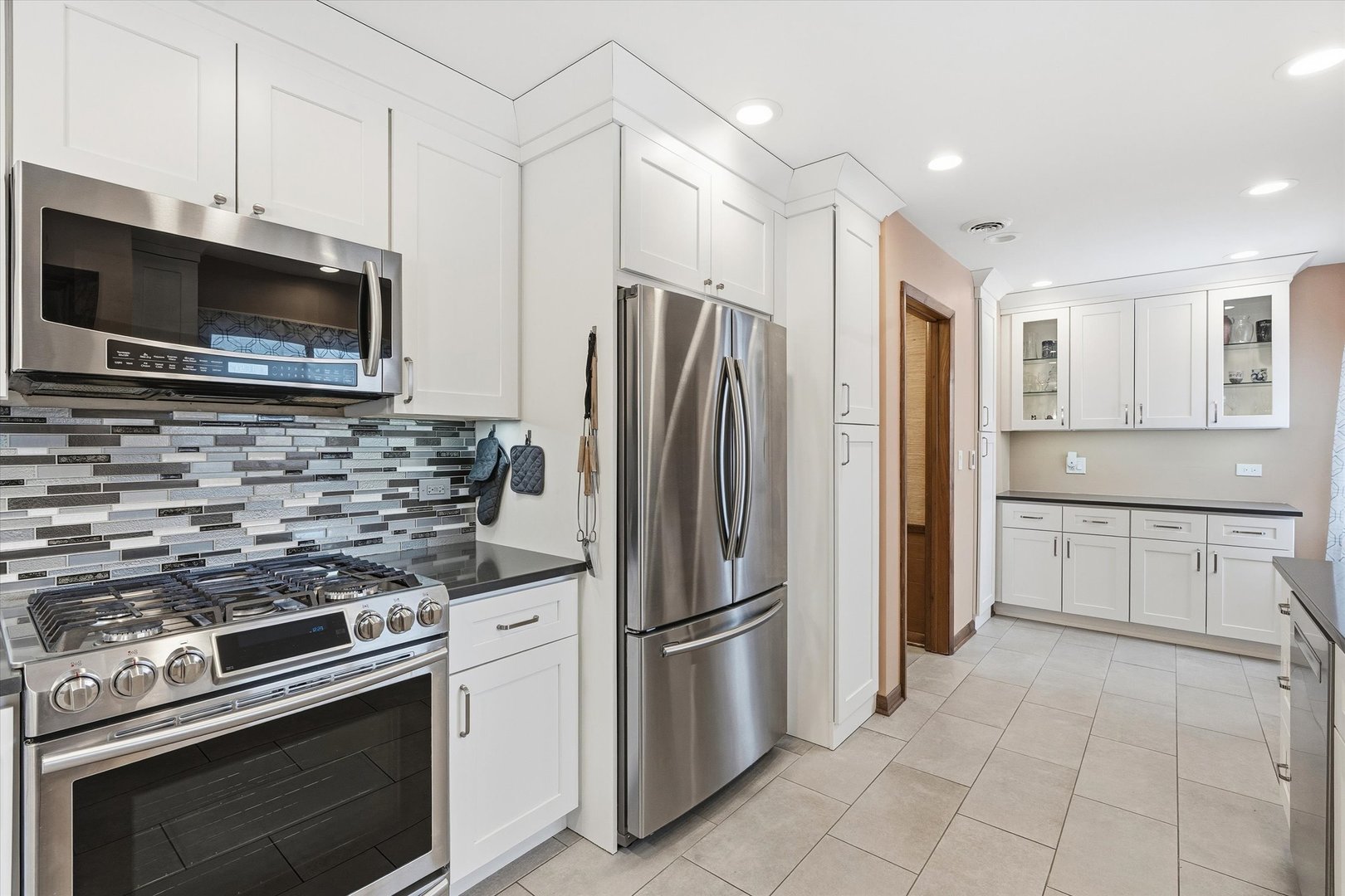 2818 Farrell Avenue Park Ridge, IL 60068 - Photo 13 of 47