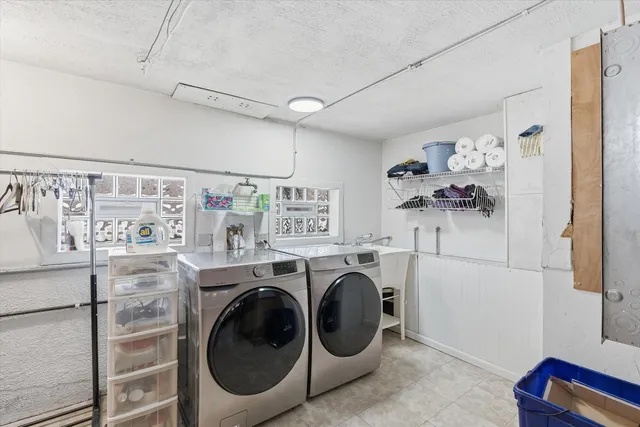 $450,000 | 2818 Farrell Avenue, Park Ridge, IL 60068